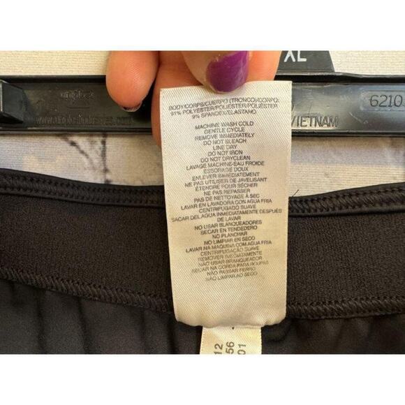 Adidas Womens Compression Shorts - Picture 4 of 4